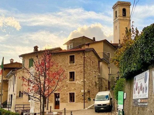 casa indipendente in vendita a Stazzema in zona Levigliani