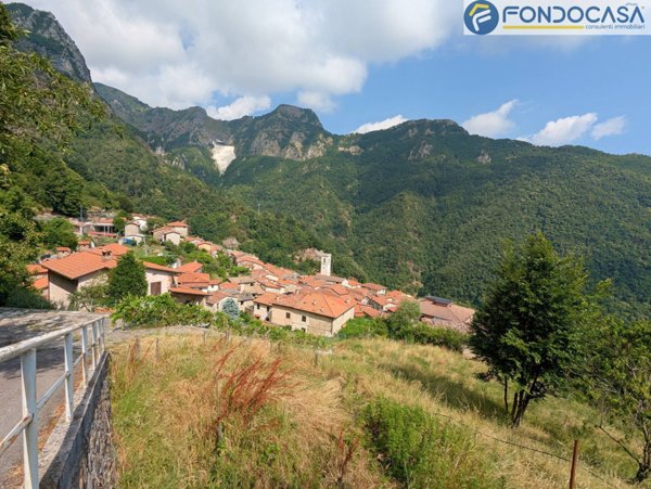 casa indipendente in vendita a Stazzema in zona Levigliani