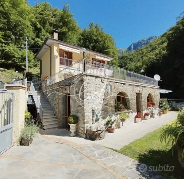 casa indipendente in vendita a Stazzema in zona Cardoso