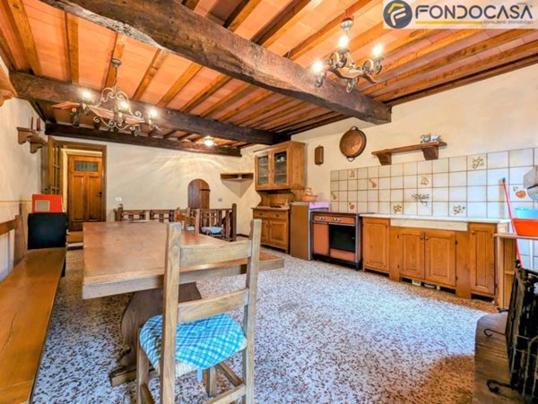 casa indipendente in vendita a Stazzema