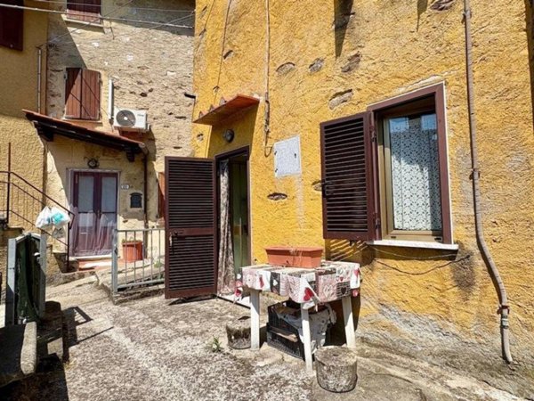 casa indipendente in vendita a Stazzema in zona Retignano