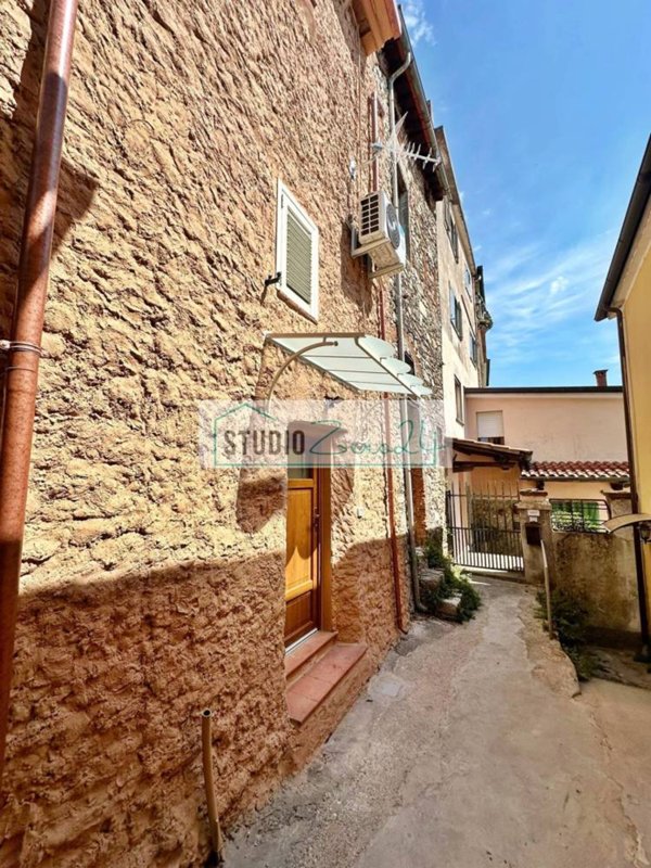 casa indipendente in vendita a Stazzema