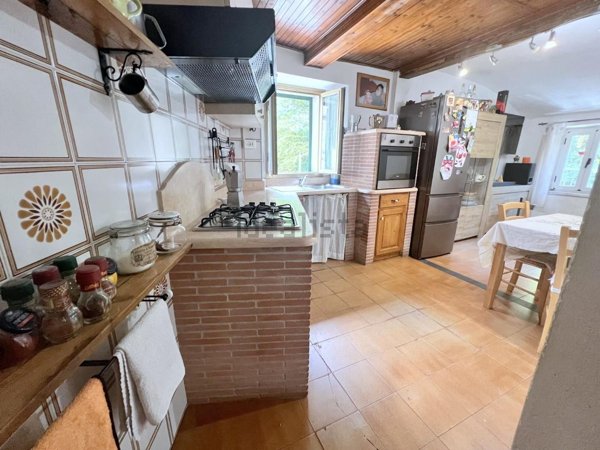 appartamento in vendita a Stazzema in zona Cardoso