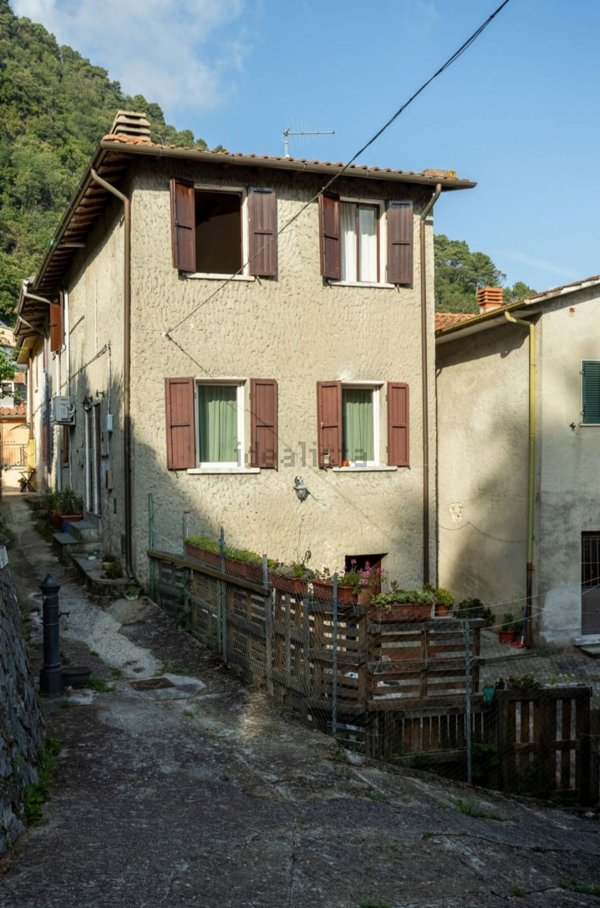 casa indipendente in vendita a Stazzema