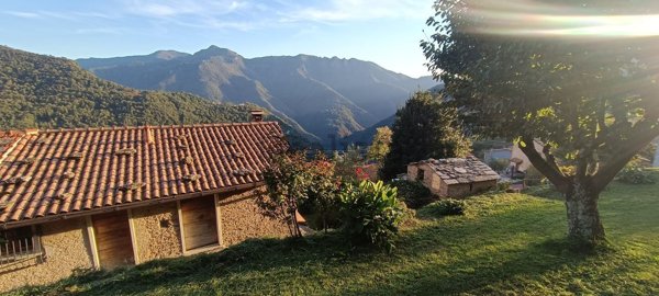 casale in vendita a Stazzema in zona Terrinca