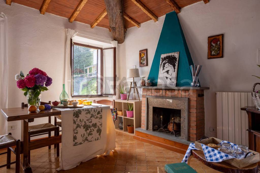 casa indipendente in vendita a Stazzema in zona Retignano