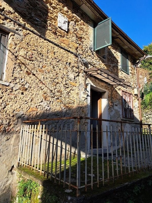 casa indipendente in vendita a Stazzema in zona Retignano