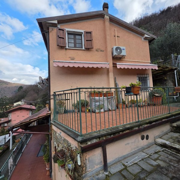 casa indipendente in vendita a Stazzema