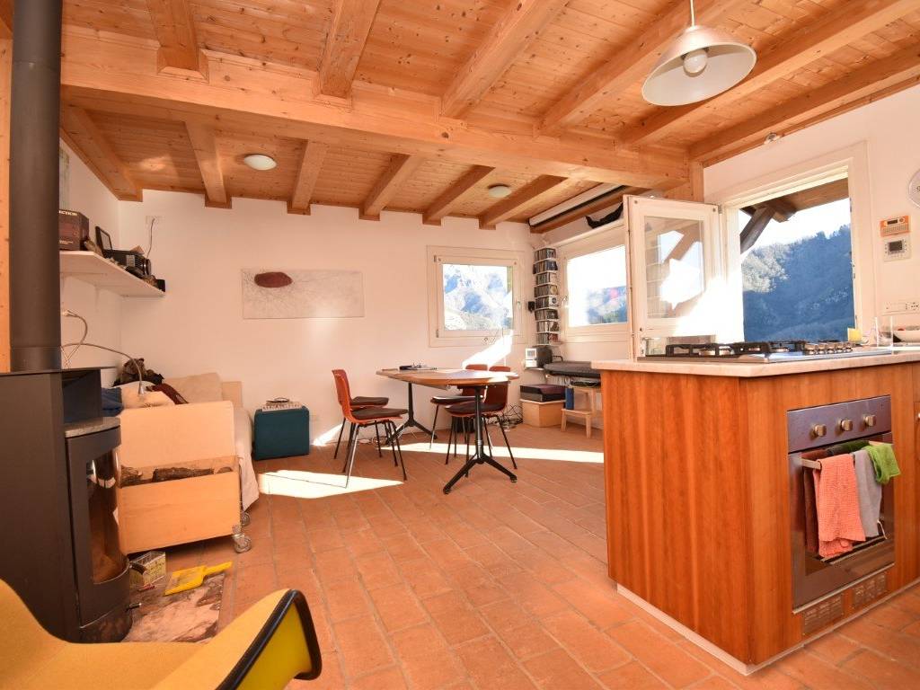 casa indipendente in vendita a Stazzema in zona Retignano