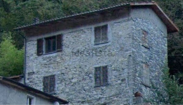 casa indipendente in vendita a Stazzema