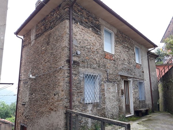 casa indipendente in vendita a Stazzema in zona Levigliani
