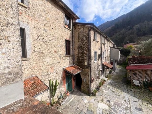 casale in vendita a Stazzema in zona Mulina