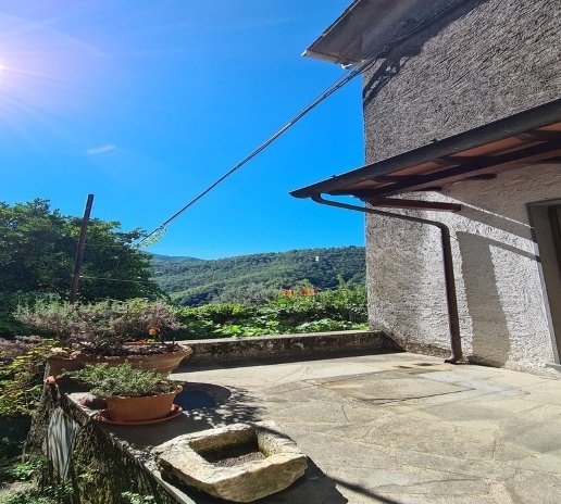 casa indipendente in vendita a Stazzema in zona Volegno