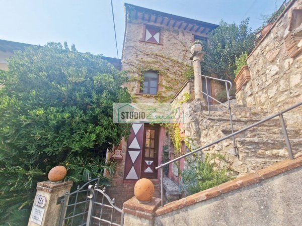 casa indipendente in vendita a Stazzema