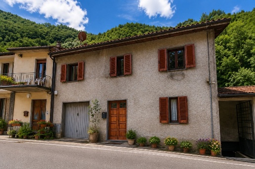 casa indipendente in vendita a Stazzema in zona Pontestazzemese