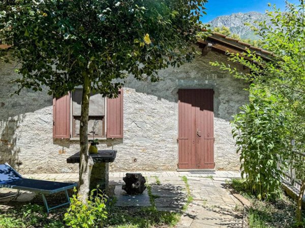 casa indipendente in vendita a Stazzema