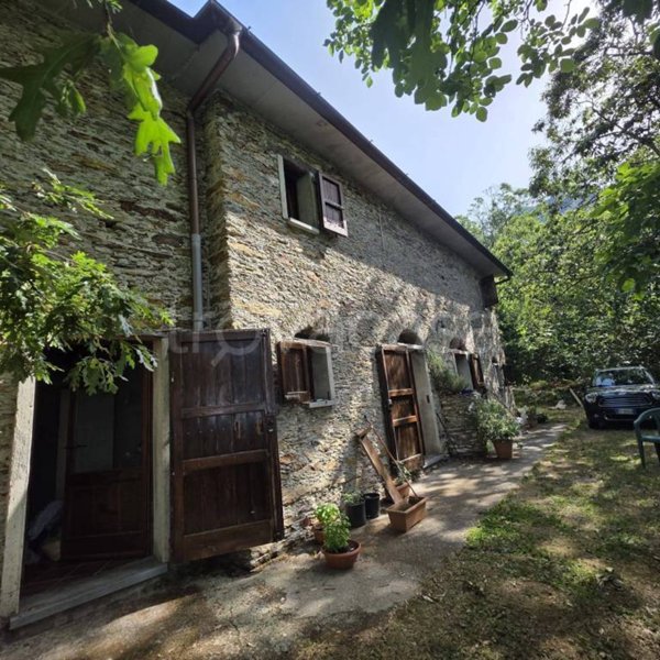 casa indipendente in vendita a Stazzema