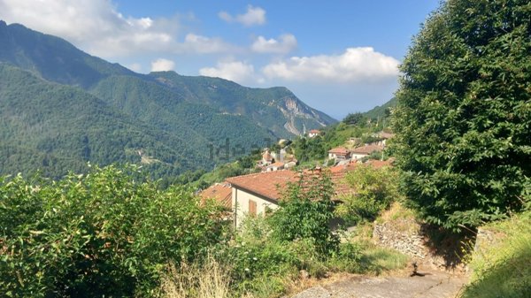 casa indipendente in vendita a Stazzema in zona Retignano