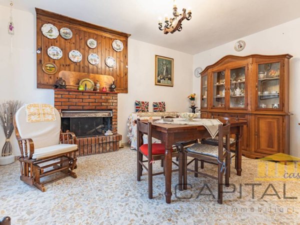 casa indipendente in vendita a Vagli Sotto