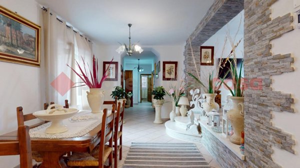 casa indipendente in vendita a Vagli Sotto
