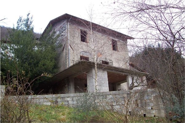 casale in vendita a Vagli Sotto