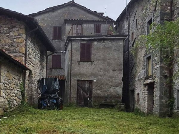 appartamento in vendita a Vagli Sotto