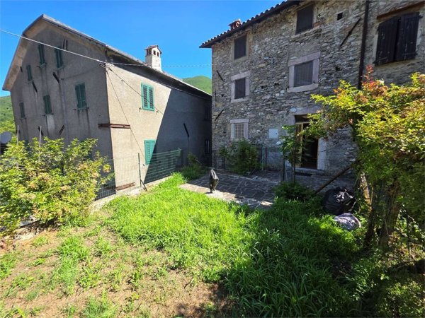 appartamento in vendita a Vagli Sotto