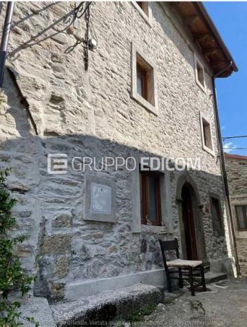 appartamento in vendita a Vagli Sotto