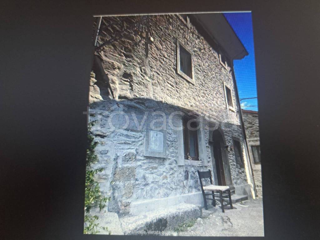 casa indipendente in vendita a Vagli Sotto in zona Vagli Sopra