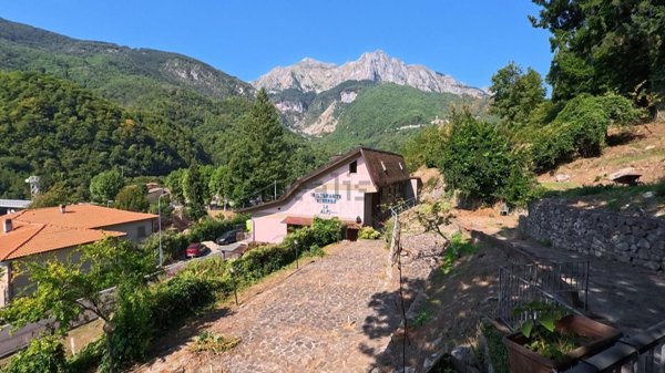 casa indipendente in vendita a Vagli Sotto