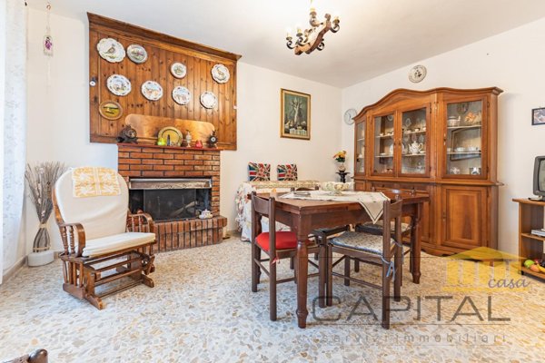 casa indipendente in vendita a Vagli Sotto in zona Vagli Sopra