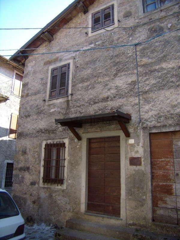 casa indipendente in vendita a Vagli Sotto in zona Vagli Sopra