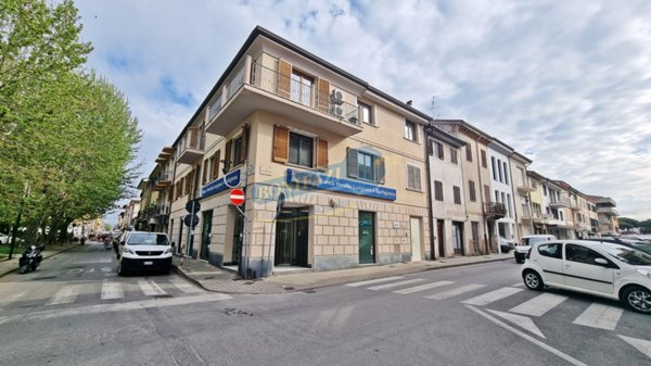 ufficio in vendita a Viareggio in zona Centro Storico