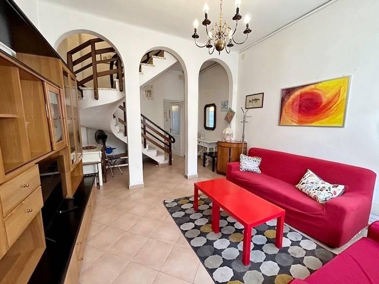 casa indipendente in vendita a Viareggio in zona Centro Storico