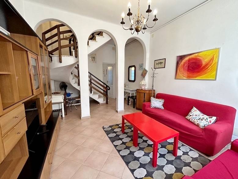 casa indipendente in vendita a Viareggio in zona Centro Storico