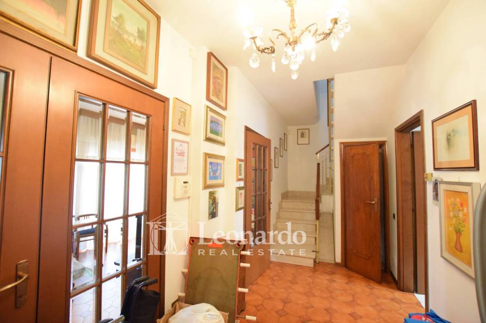 casa indipendente in vendita a Viareggio in zona Campo d'Aviazione
