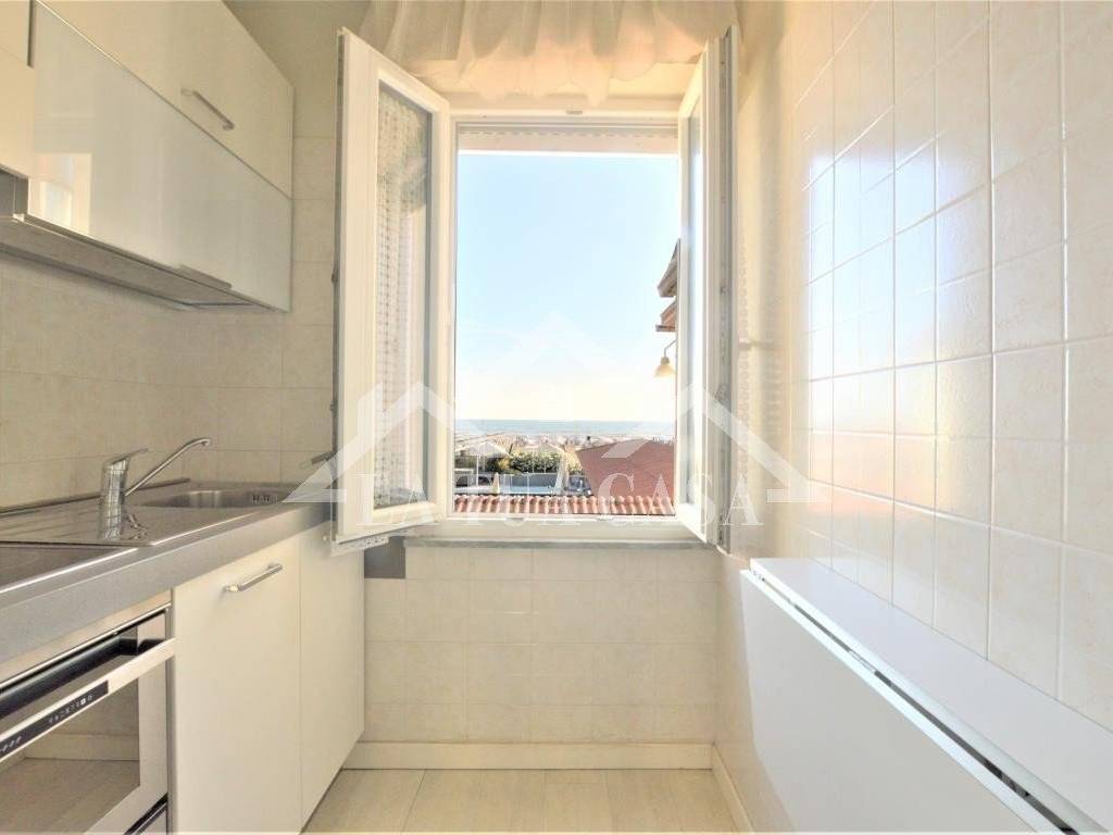 appartamento in vendita a Viareggio