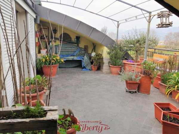 appartamento in vendita a Viareggio in zona Migliarina