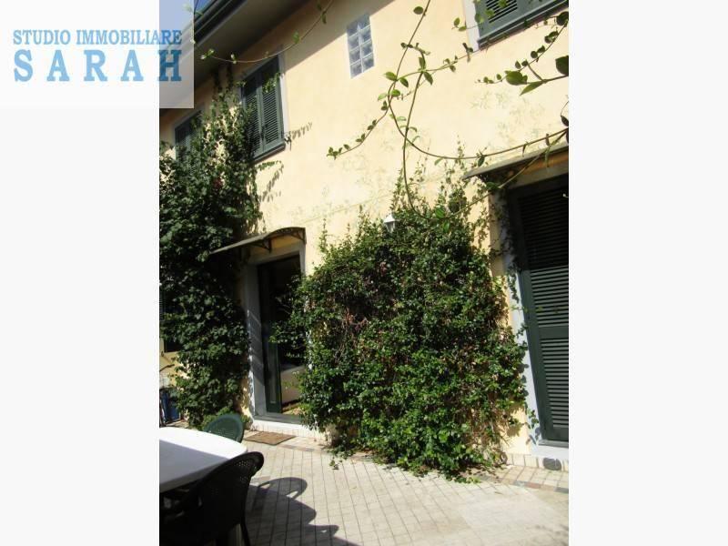 casa indipendente in vendita a Viareggio in zona Centro Storico