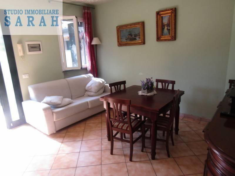 casa indipendente in vendita a Viareggio in zona Centro Storico