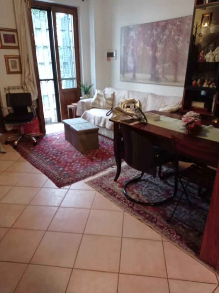 casa indipendente in vendita a Viareggio