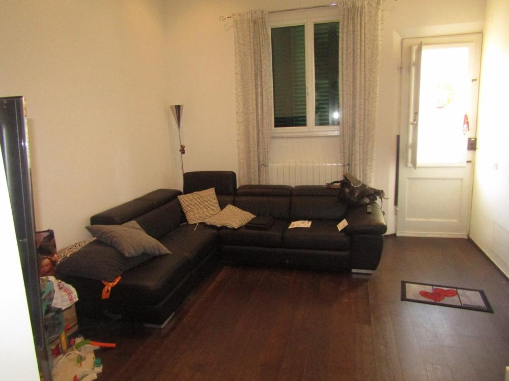 casa indipendente in vendita a Viareggio