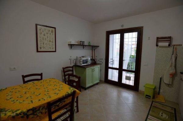 casa indipendente in vendita a Viareggio