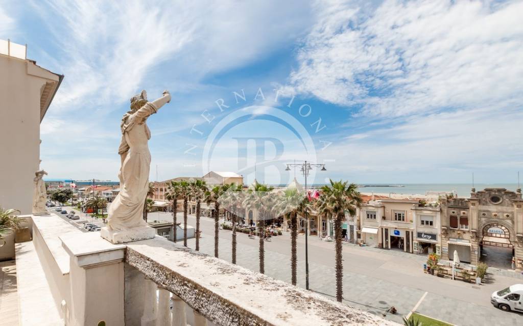 appartamento in vendita a Viareggio
