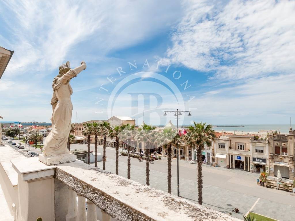 appartamento in vendita a Viareggio