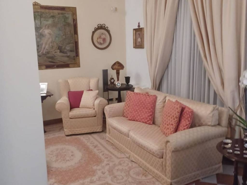 casa indipendente in vendita a Viareggio in zona Migliarina