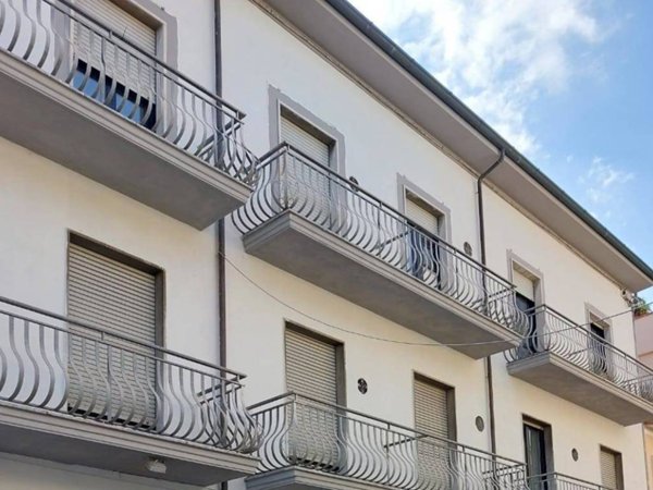 mansarda in vendita a Viareggio in zona Migliarina