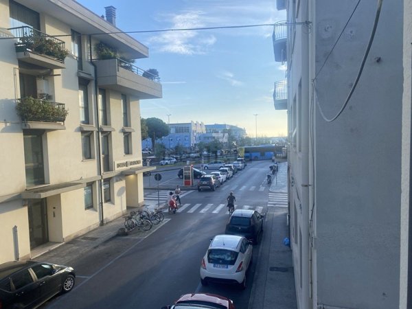 casa indipendente in vendita a Viareggio