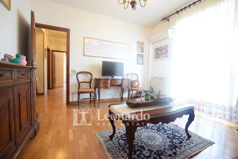 appartamento in vendita a Viareggio in zona Marco Polo