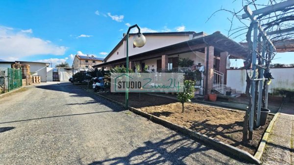 casa indipendente in vendita a Viareggio in zona Migliarina